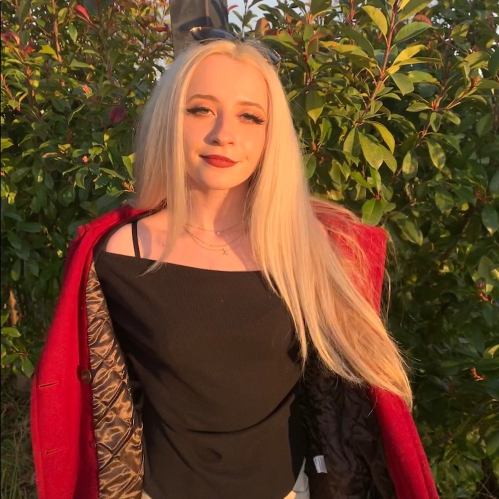Meet your Posher, Isabella